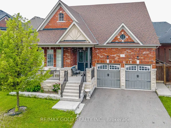 10 Falkland Rd, Brampton, ON L6P 4C3