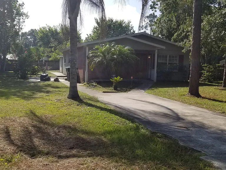 811 Sunflower Trl — Photo 2