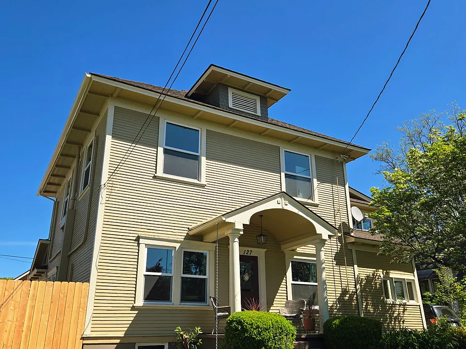 127 Locust St #2