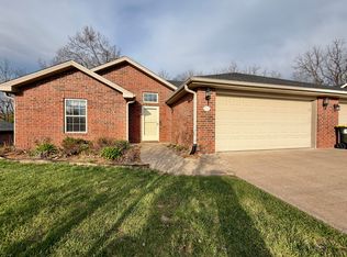 1207 Raymond Ct, Boonville, MO 65233