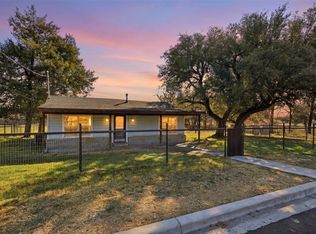 804 Van Winkle St, Weatherford, TX 76086