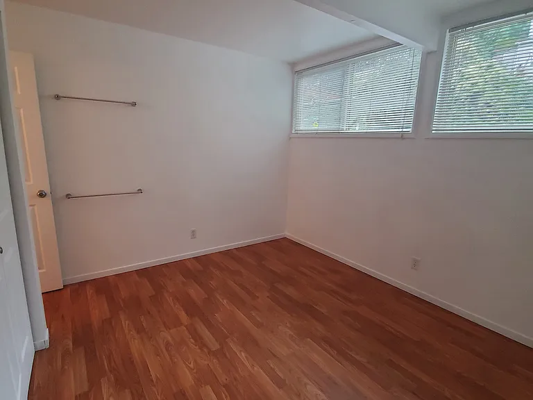 4708 22nd Ave NE #13 — Photo 8