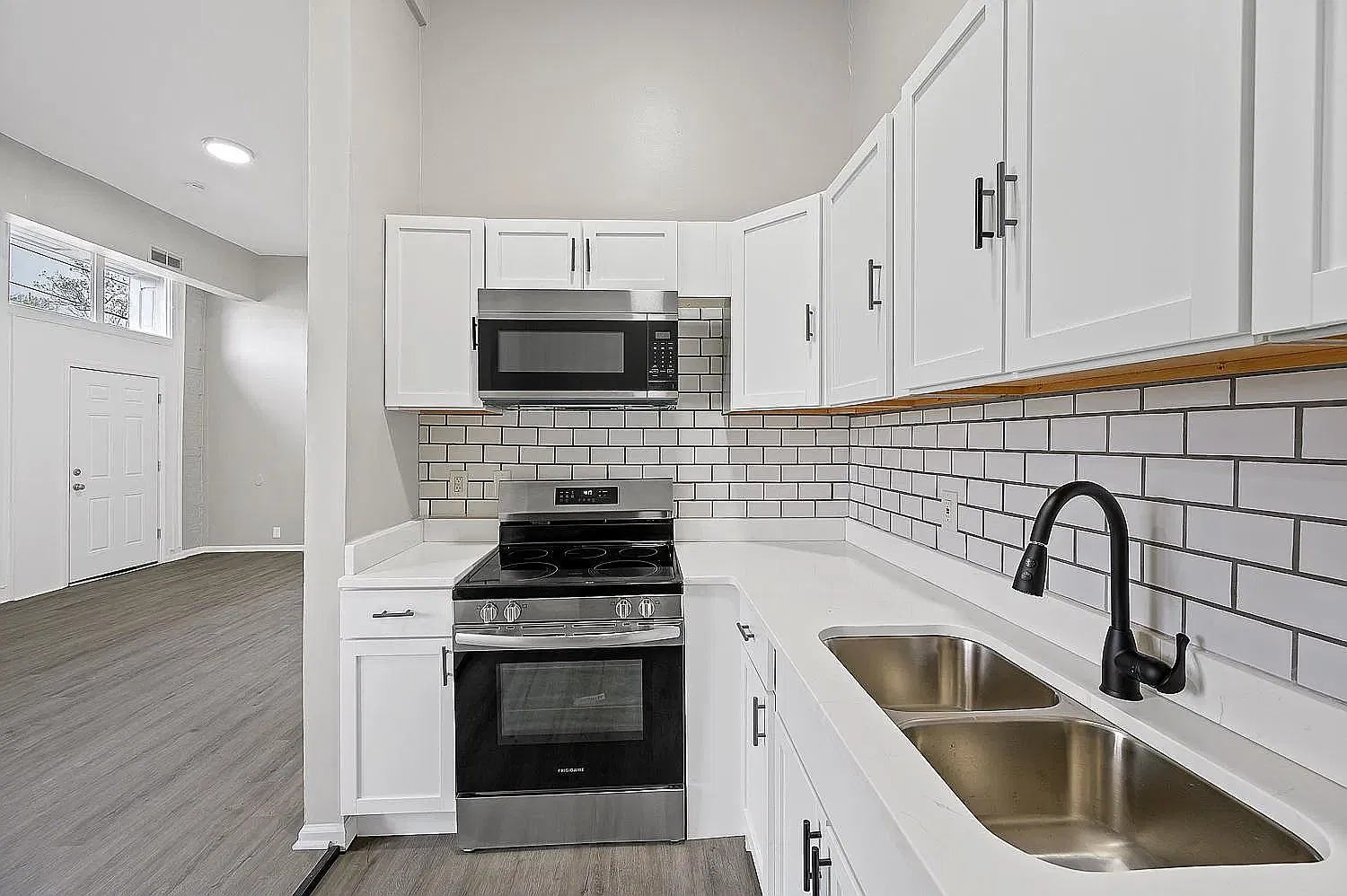 2 bed, 1350 sqft, $1,400 — Photo 2