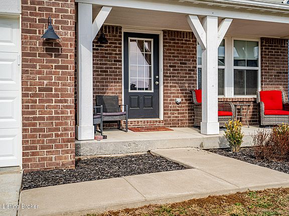 5th image of 475 Williamsburg Dr