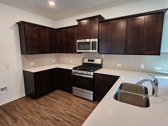 2nd image of 3104 Windy Vane Dr
