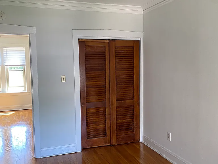 939 S Elmwood Ave #2 — Photo 12