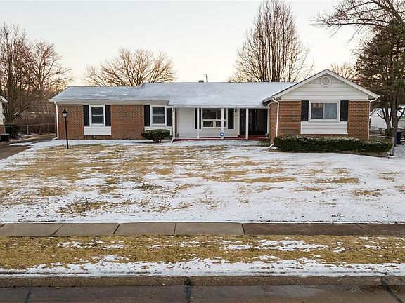 2nd image of 2480 Cambridge Dr