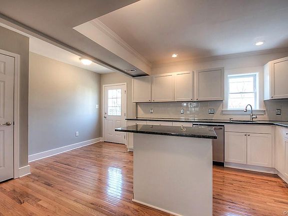 5th image of 1120 N 30th St