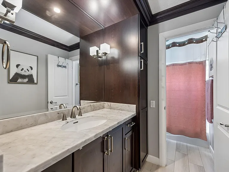 11646 Manor Park Dr — Photo 24