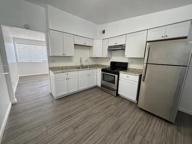 1605 E Crown — Photo 7