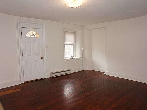 4th image of 867 Horseshoe Pike APT 1