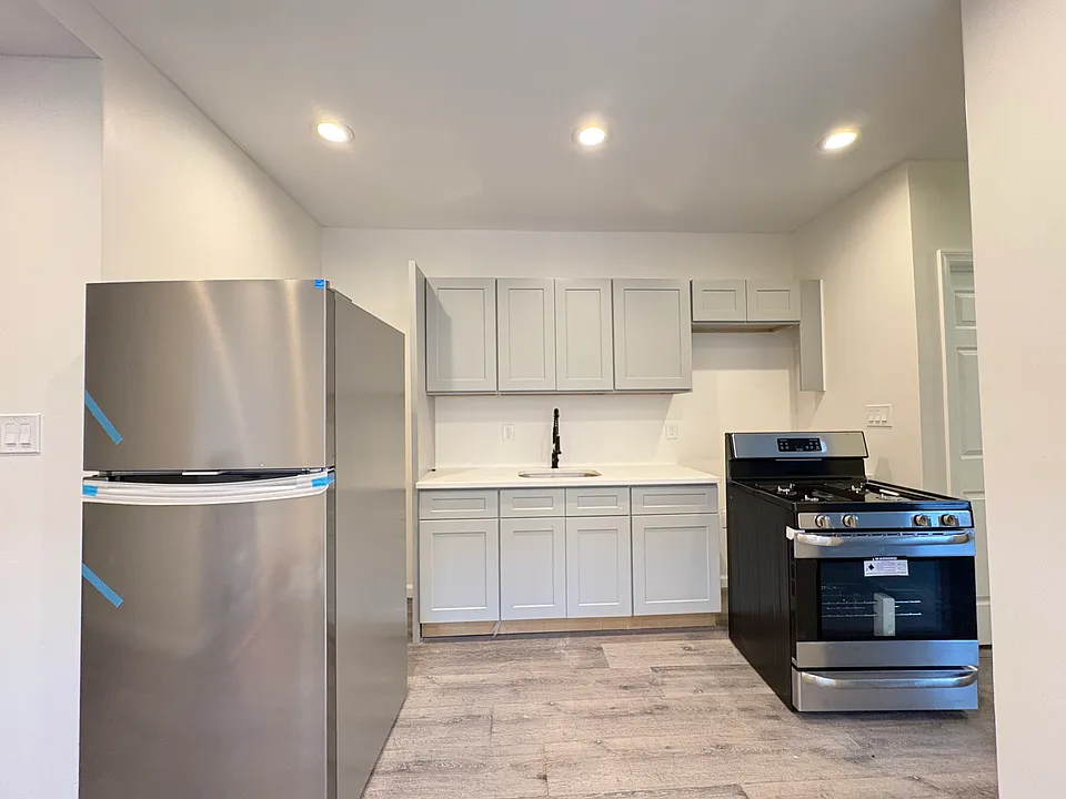 646 Kennedy Blvd #2