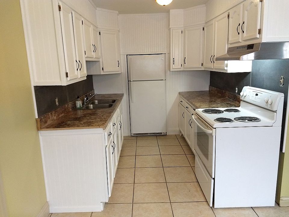 2nd image of 2003 48th Ave