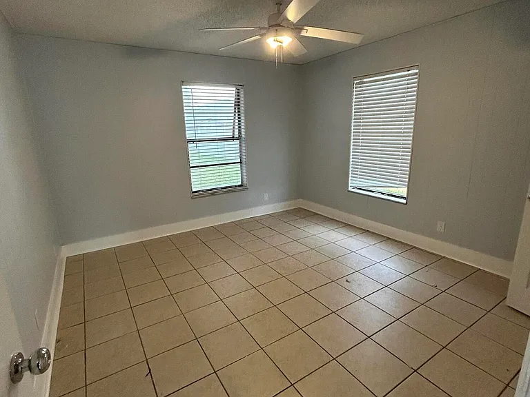 8997 SE Sandy Ln — Photo 11