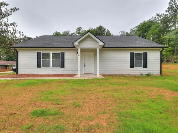 301 Carwood Dr, Monroe, GA 30655