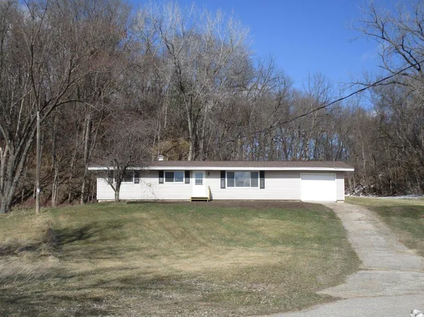 W29848 Bambenek St, Dodge, WI 54625