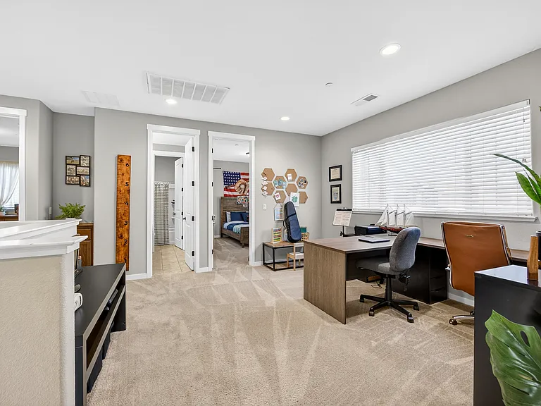 450 Syracuse Ln — Photo 10