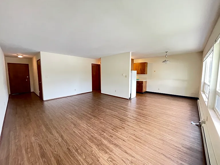 540 Williams Ave N #3 — Photo 4