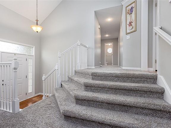 3rd image of 9918 N Highland Pl