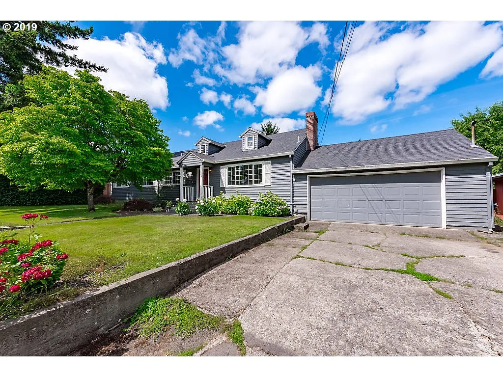 3105 NE 108th Ave photo 1