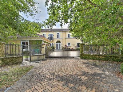 5656 SW 80th St, Miami, FL, 33143