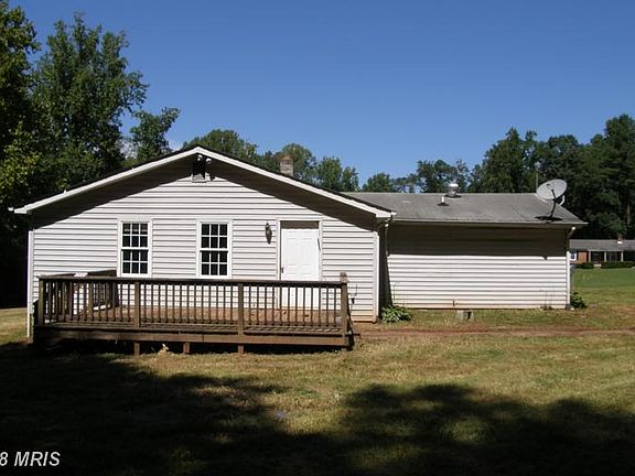 3rd image of 10466 Carter Ct