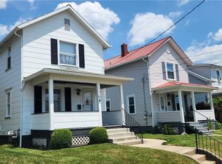 110 Hazel Ave, Ellwood City, PA 16117