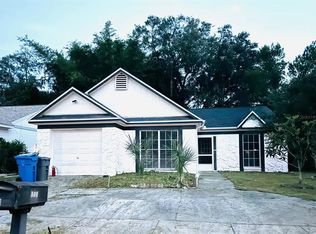 8513 Misty River Ct, Tampa, FL 33637