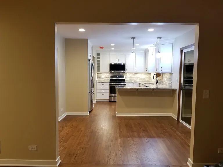 723 Greenwood Rd — Photo 3