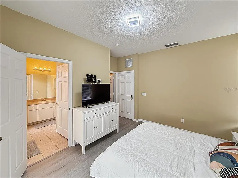 1302 S Beach Cir — Photo 19