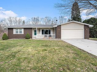 410 Waneta Dr, Goshen, IN 46526