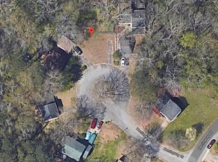 846 Hemingway Ct, Stone Mountain, GA 30088