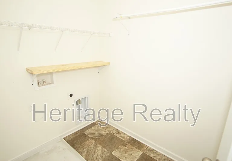1537 Sergeant Ln — Photo 10