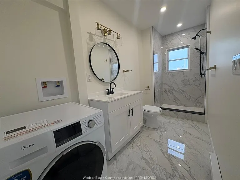 191 Marentette Ave #2 — Photo 3