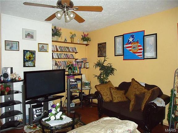 4th image of 4726 Sigel Ave