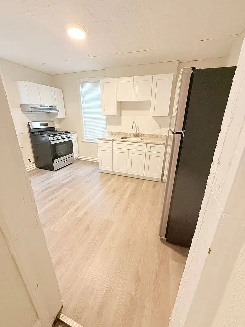 Ready to Move-in-127 9th street Brookhaven PA! — Photo 4
