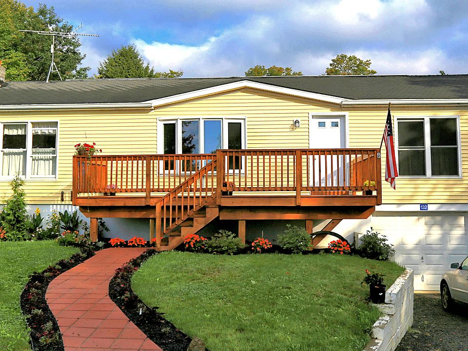 1st image of 132 Elliot Pl