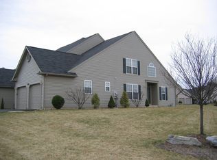 2170 Rolling Meadow Dr, Macungie, PA 18062