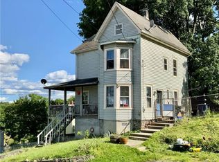 27 Walker St, Walden, NY 12586
