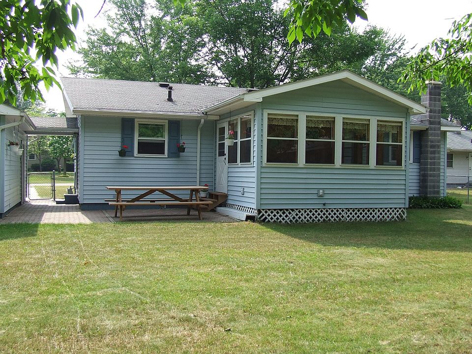 patio & 12 x 14 porch