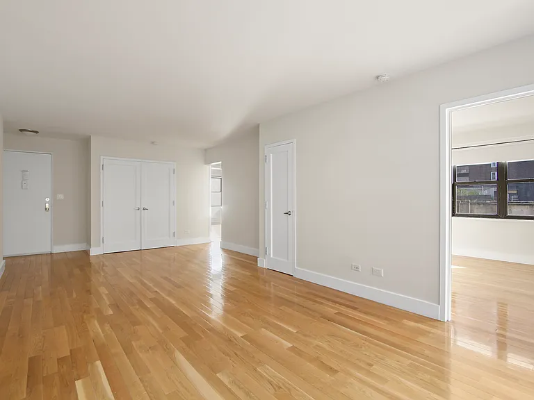 141 E 33rd St #7B — Photo 4