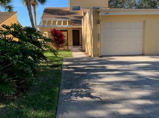 138 Country Club Dr, Melbourne, FL 32940