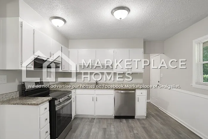 8206 Huntington Dr — Photo 11