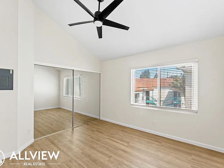 2418 Huntington Street — Photo 20