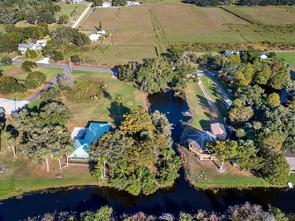 2nd image of 1225 Lakeshore Dr