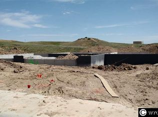 961 Prairie River Dr, Mills, WY 82604