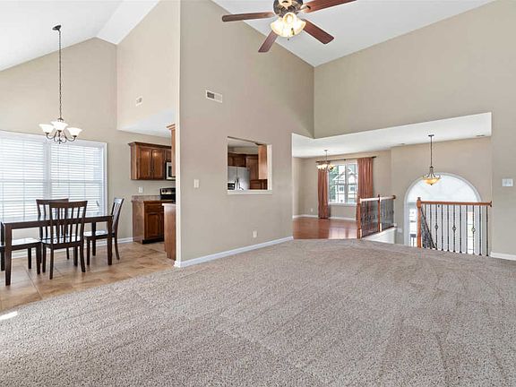 3rd image of 1152 Meachem Dr