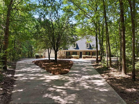 2nd image of 555 Thompson Mill Rd