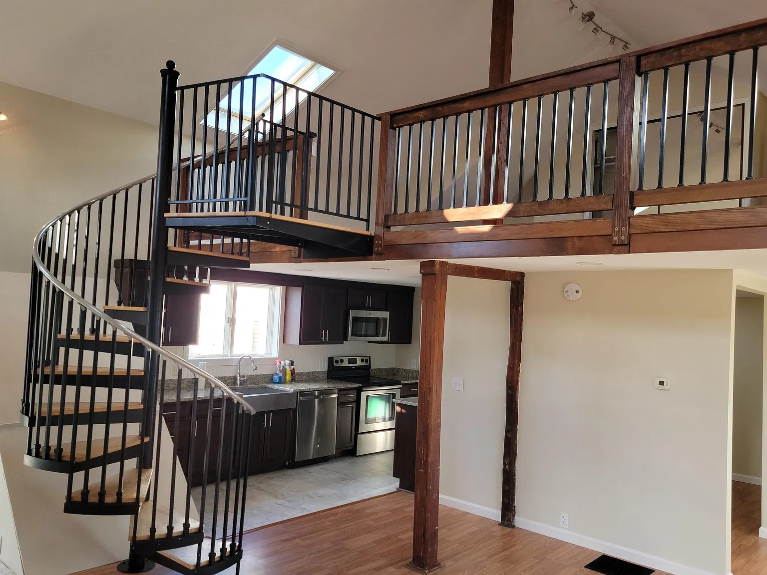 1 bed, 1.5 bath, 950 sqft, $3,800 — Photo 4