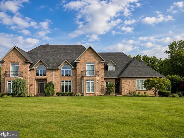9706 Redamar Dr, Hagerstown, MD 21740